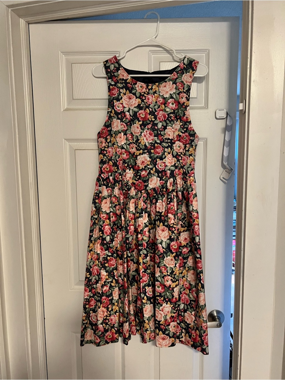 Vintage Floral Sleeveless midi dress